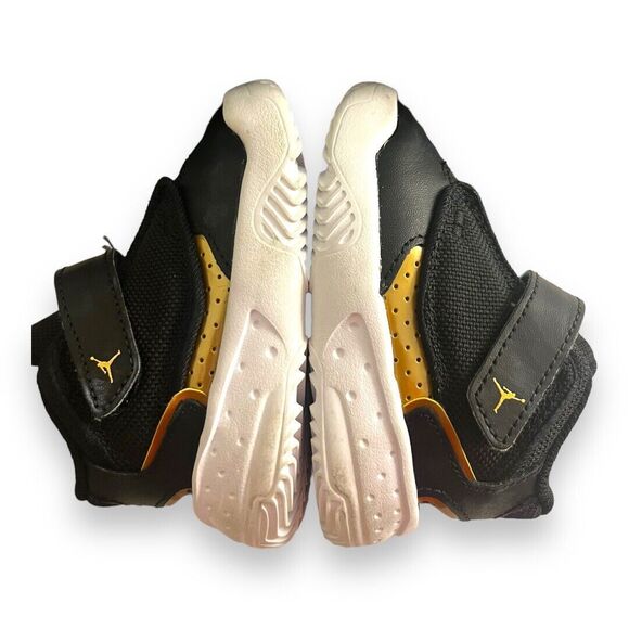 Nike Jordan Max Aura 4 University Black And Gold TD Size 4c -New in Box - Picture 3 of 10